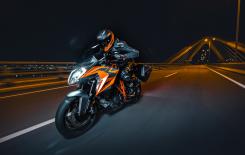 KTM 1290 SUPER DUKE GT