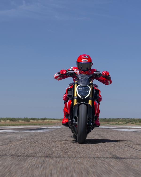DUCATI Diavel V4 RS