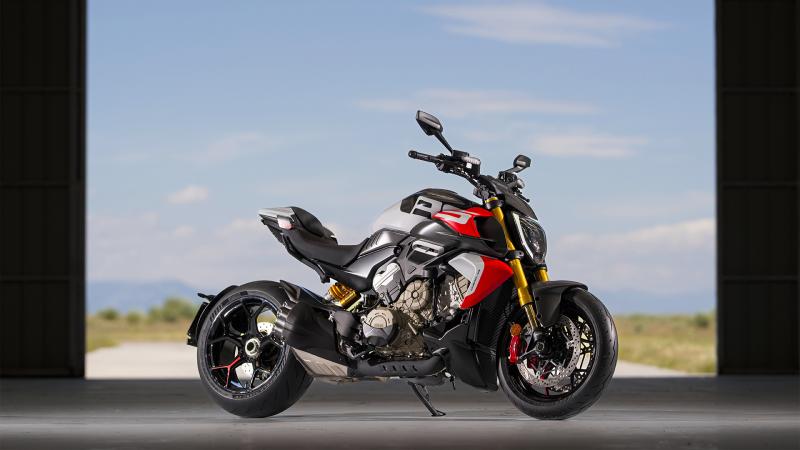 DUCATI Diavel V4 RS