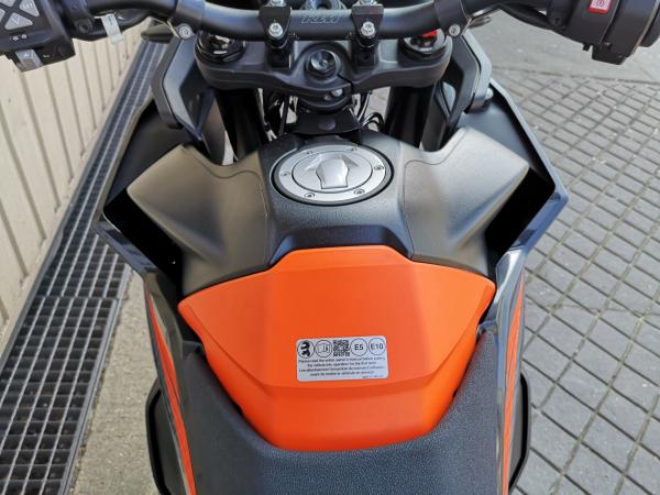 KTM 890 ADVENTURE
