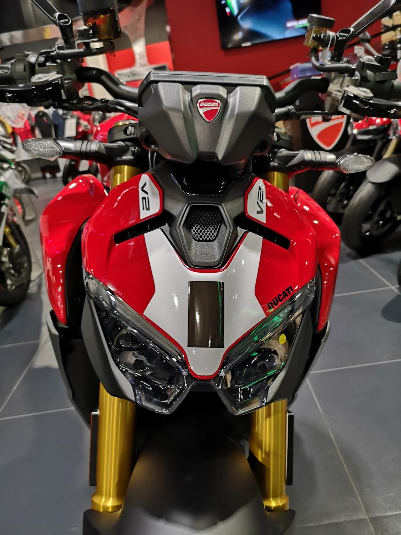 DUCATI STREETFIGHTER V2S SERIE ONE 