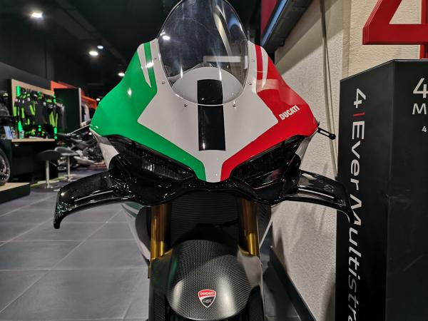 DUCATI PANIGALE V4 TRICOLORE SERIE NUMEROTEE 