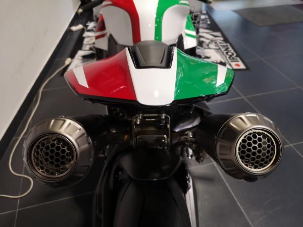 DUCATI PANIGALE V4 TRICOLORE SERIE NUMEROTEE 