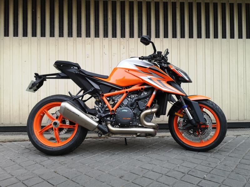 KTM 1290 SUPER DUKE R EVO