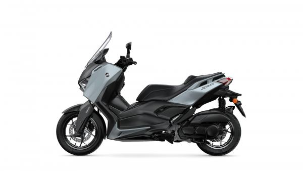 YAMAHA XMAX 125 TECH MAX +