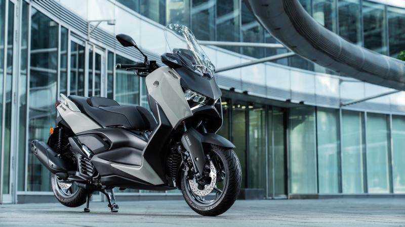 YAMAHA XMAX 125 TECH MAX +