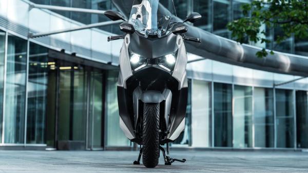 YAMAHA XMAX 125 TECH MAX +