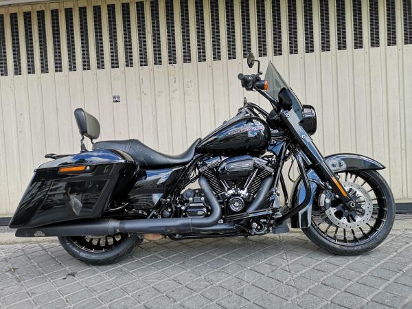 HARLEY-DAVIDSON ROAD KING SPECIAL 