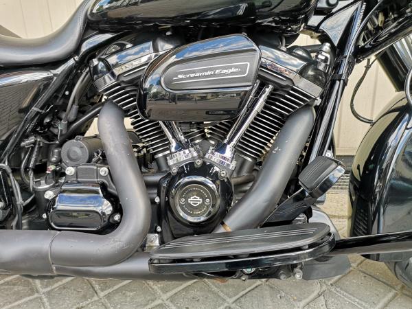 HARLEY-DAVIDSON ROAD KING SPECIAL 
