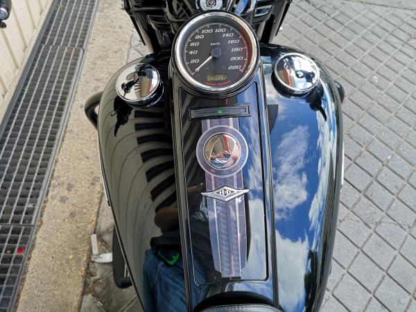 HARLEY-DAVIDSON ROAD KING SPECIAL 