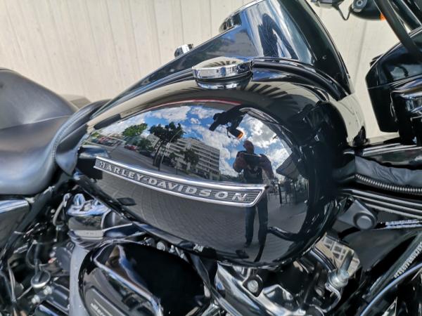 HARLEY-DAVIDSON ROAD KING SPECIAL 