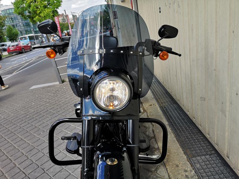 HARLEY-DAVIDSON ROAD KING SPECIAL 