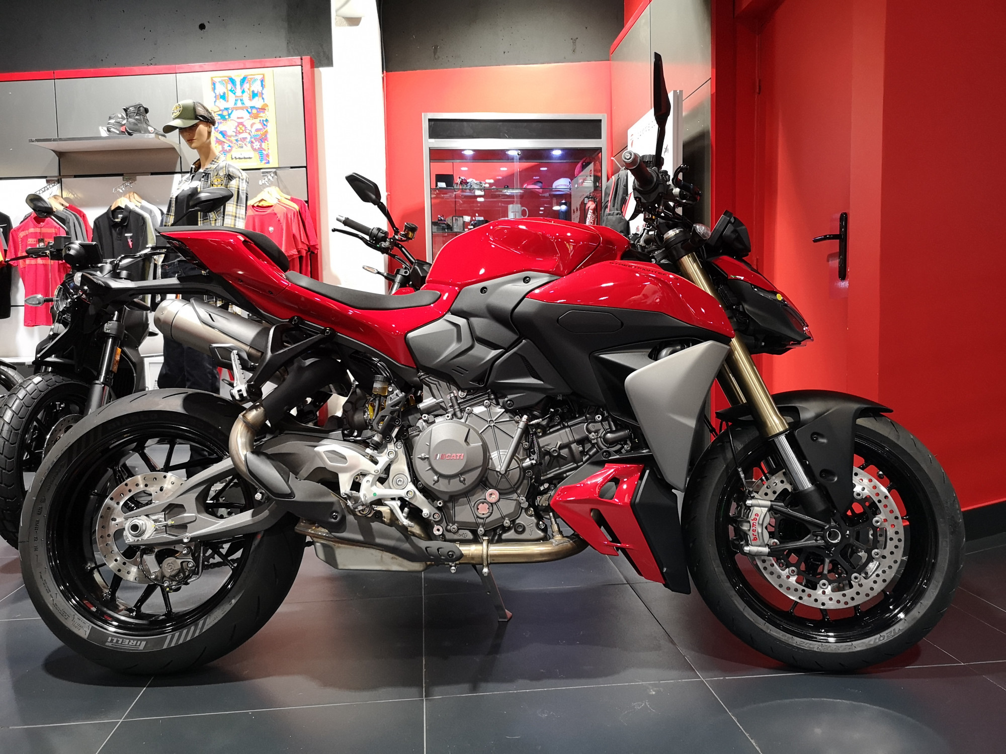 DUCATI STREETFIGHTER V2 A2 