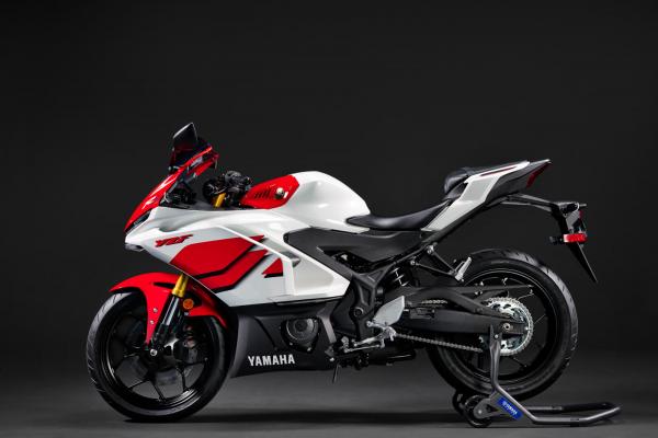 YAMAHA YZF-R3