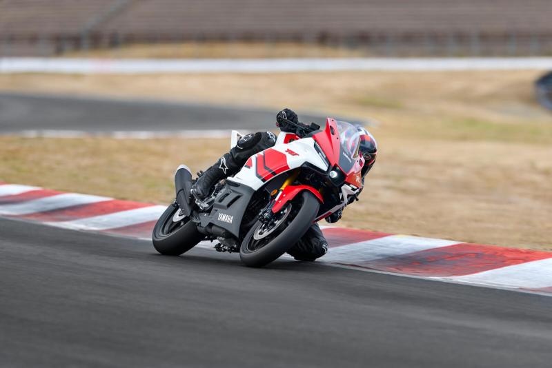 YAMAHA YZF-R3